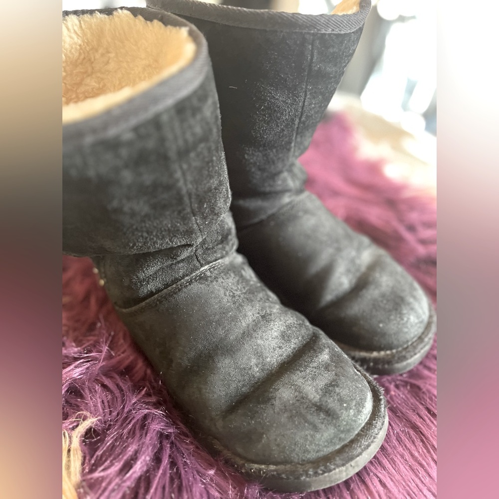 Black leather UGG boots, size 8